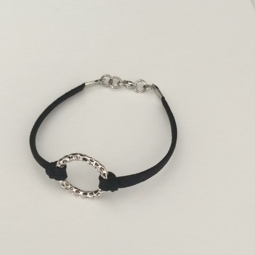 Black suede bracelet w/round accent